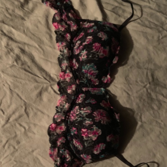 Black with lace floral overlay push up bra - Picture 2 of 5